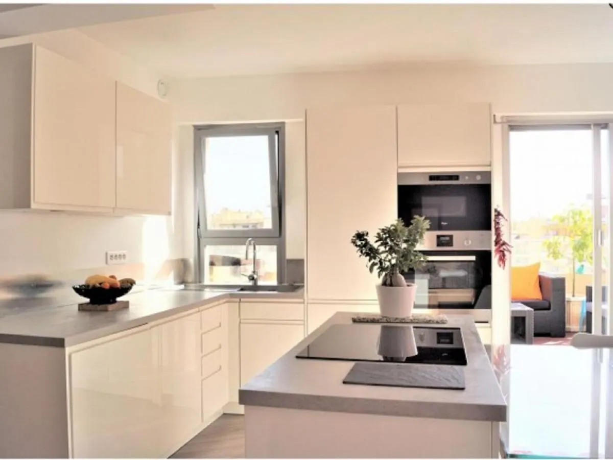 Serene Apartment In Top Location In Menton Near Sea