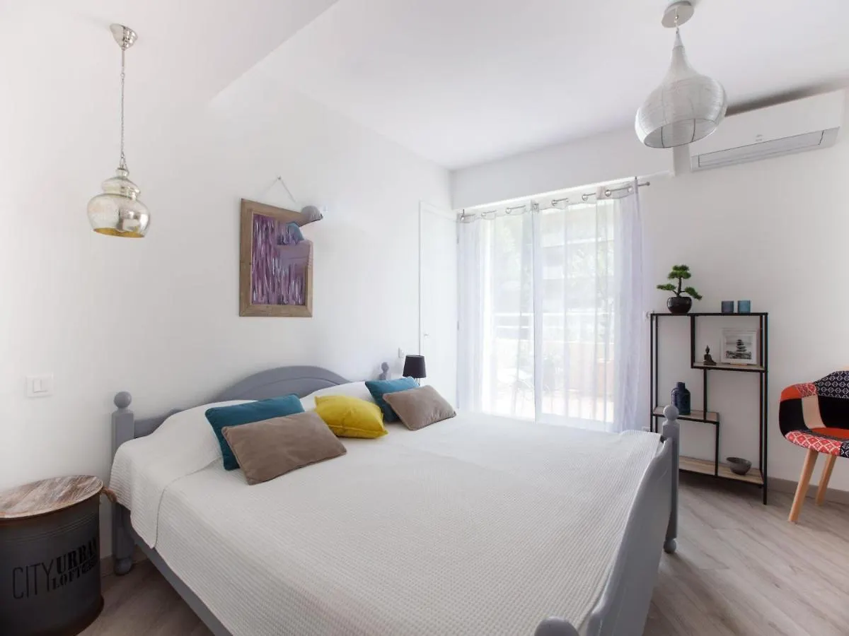 Serene Apartment In Top Location In Menton Near Sea
