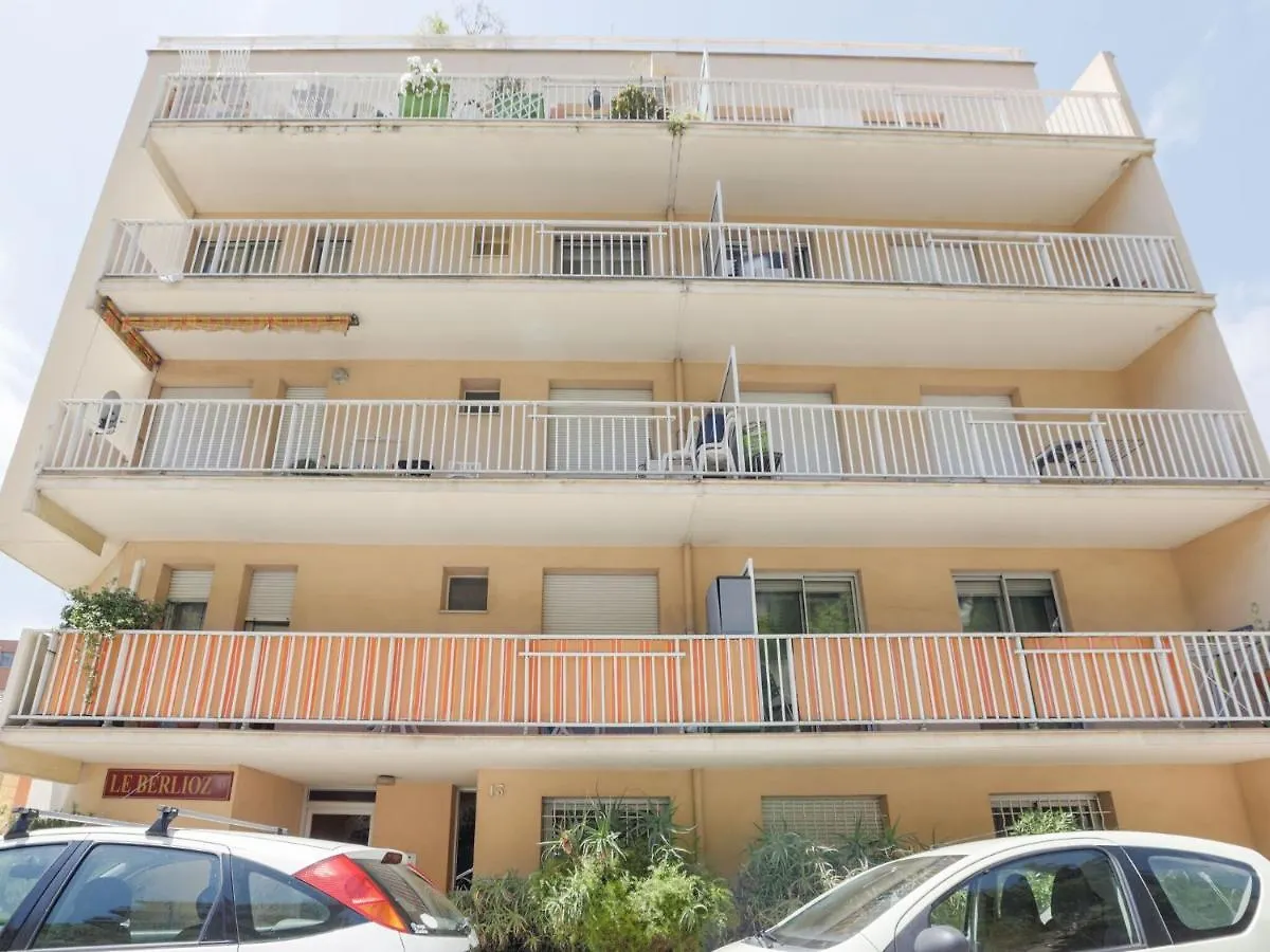 Serene Apartment In Top Location In Menton Near Sea
