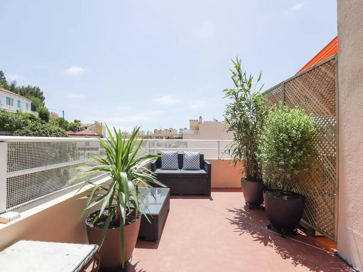 Serene Apartment In Top Location In Menton Near Sea